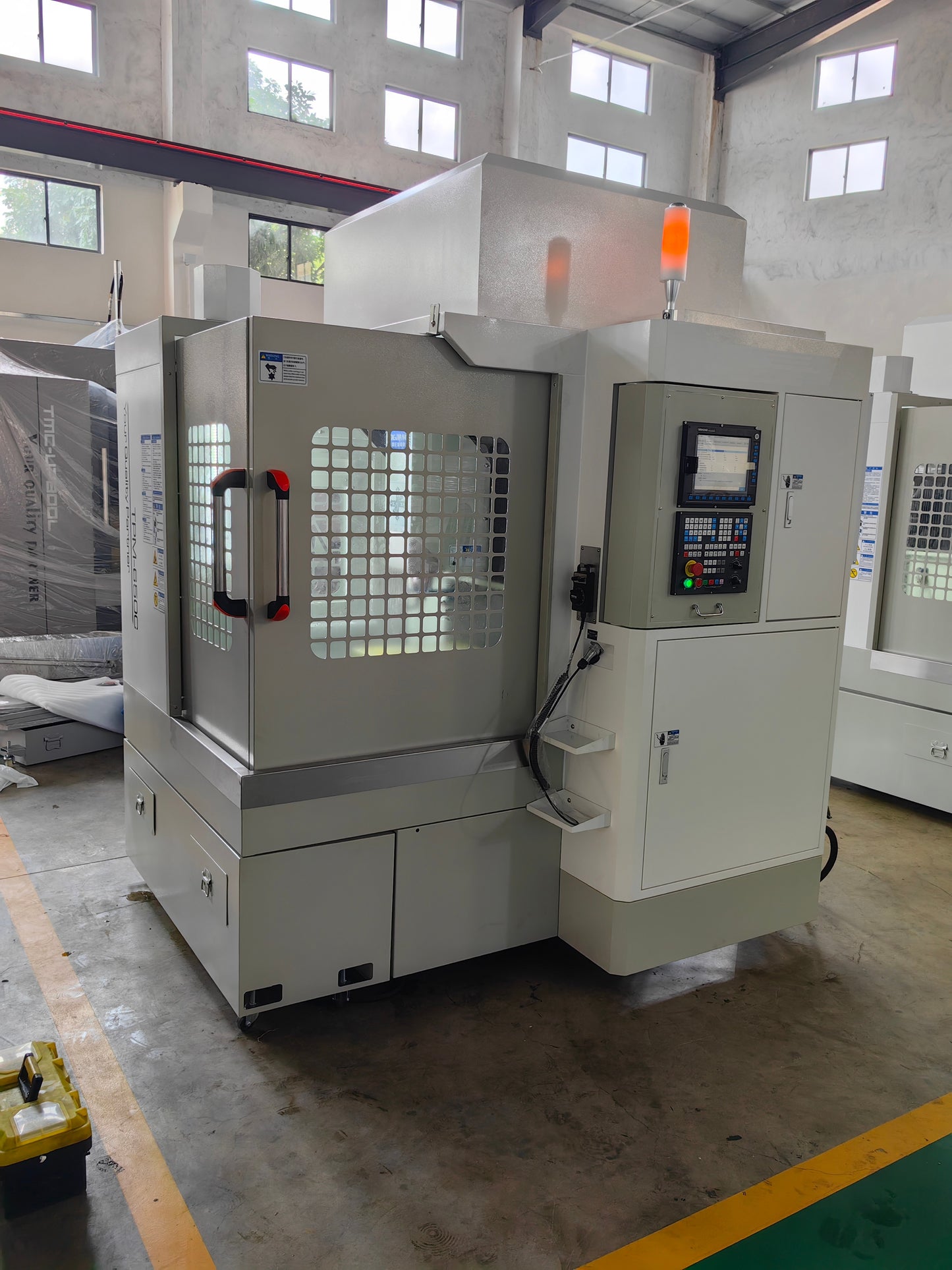CNC Engraving and Milling Machine M6