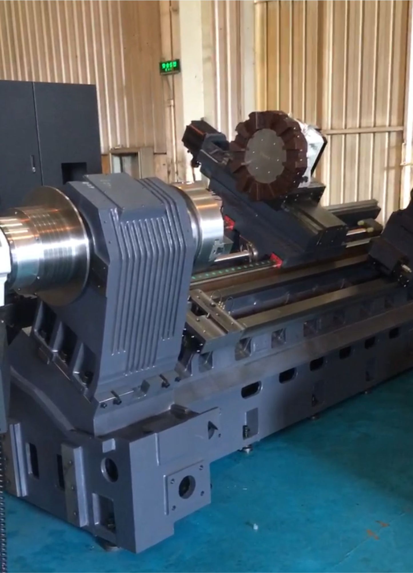 CNC Lathe Machine Heavy Duty Slant Bed Turret Machine TH65/75