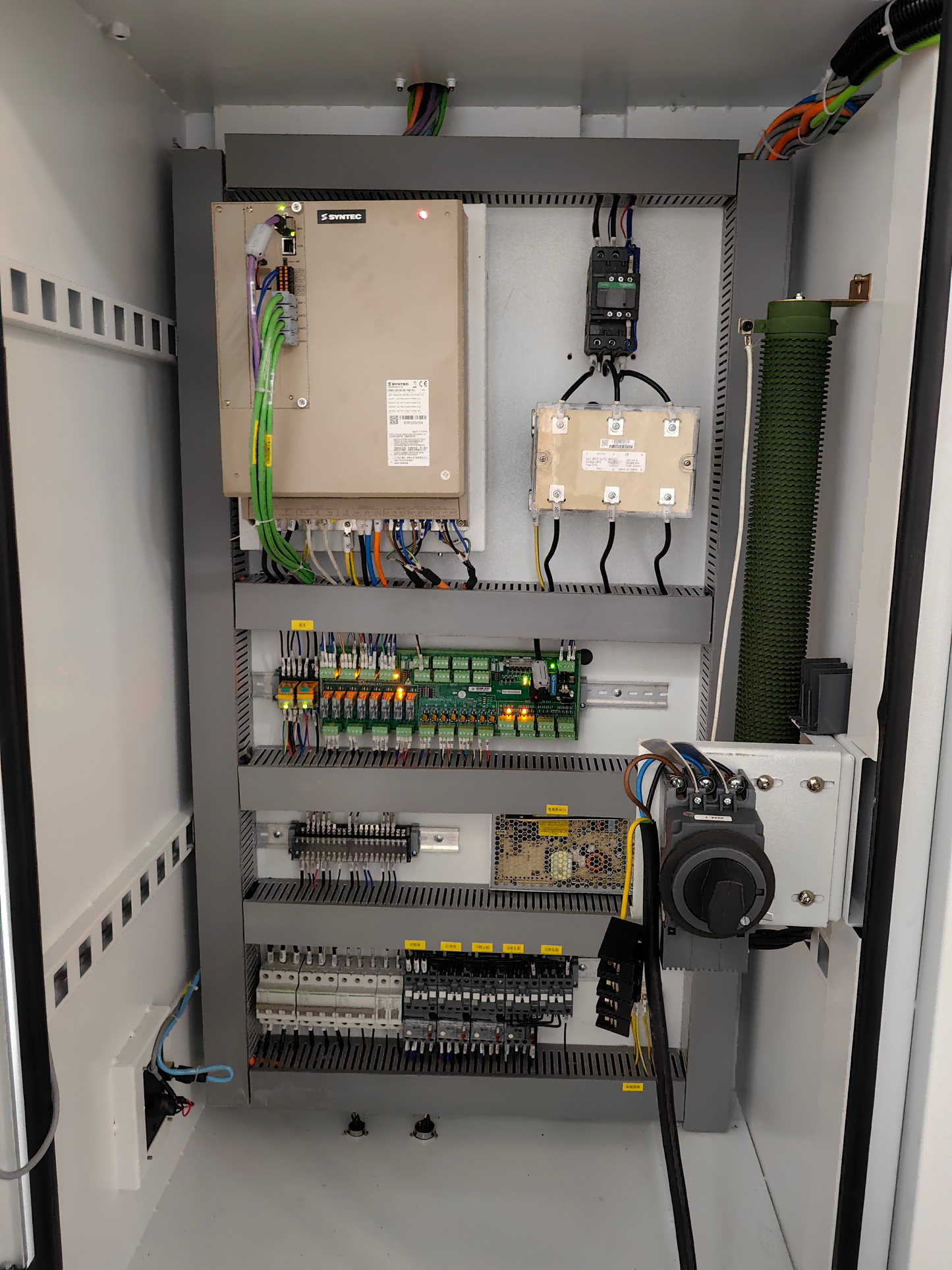 High Precision Three Linear Guide Rail V1100 CNC Machining Center