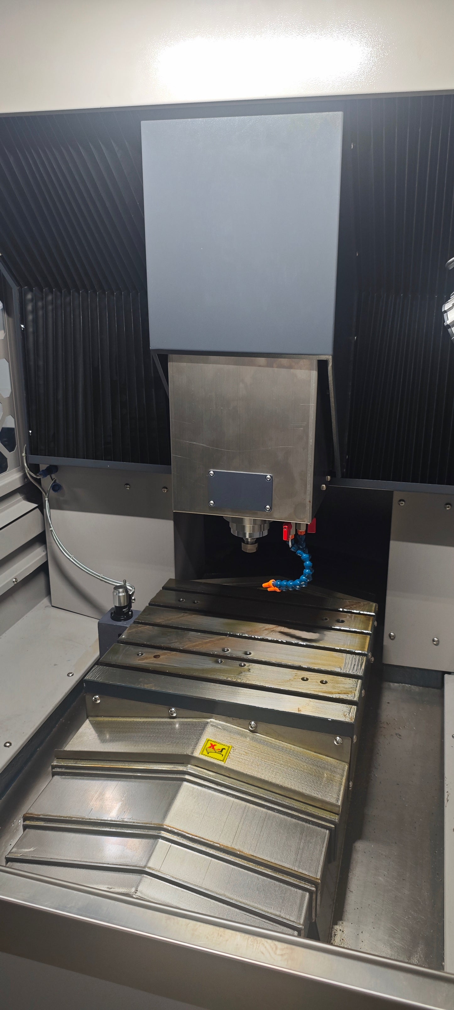 CNC Engraving and Milling Machine M5